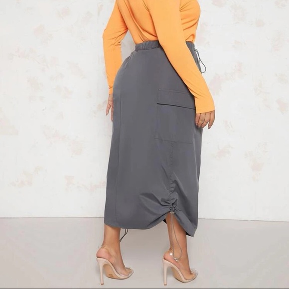 Plus Parachute Maxi Skirt - Picture 4 of 5
